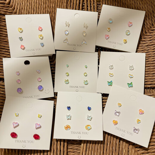 2025 Spring New Style Flashing Colorful Laser Silver Needles Small Earrings Cute Everyday Earrings Trendy Peach Heart Earrings Colorful Laser Earrings Three-piece Set-Pink Yellow Blue