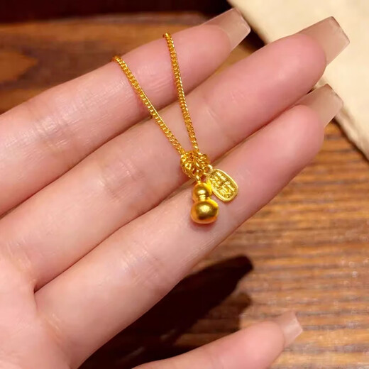 Xinshe Gold Store's same style gourd necklace for women 2025 new minimalist gold imitation sand gold long-lasting small gourd necklace to attract wealth and good fortune small gold gourd necklace