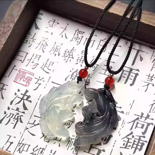 New Chinese style fish transformed into dragon and double fish exquisite school bag, safe ancient style ink necklace, male and female couple best friend pendant, ink fish pendant - black + white - 1 pair