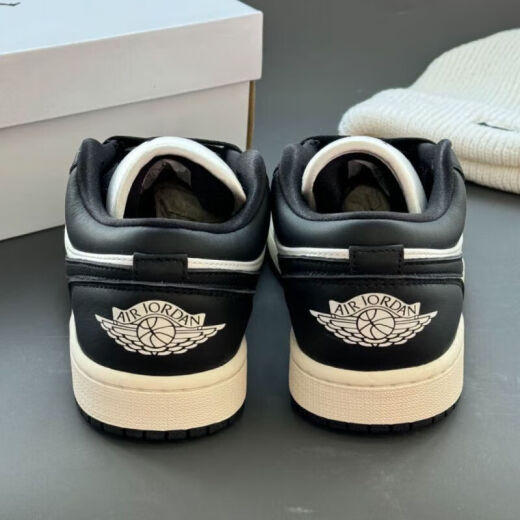 耐克（NIKE）AJ1女鞋夏季新款运动鞋AIR JORDAN 1 低帮板鞋休闲鞋缓震跑步鞋 FB9893-101黑白 36.5