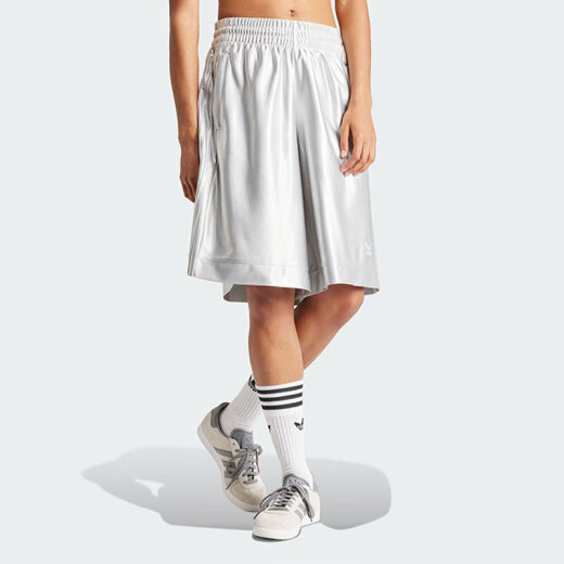 阿迪达斯 （adidas）短裤女裤2025夏季新款运动裤宽松舒适休闲梭织透气五分裤 IT9768银灰色 XS