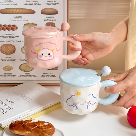 Ceramic mug with lid and spoon, good-looking cup as souvenir for women, household water cup, cute couple coffee breakfast cup, pink cute kitten, cup + lid + spoon