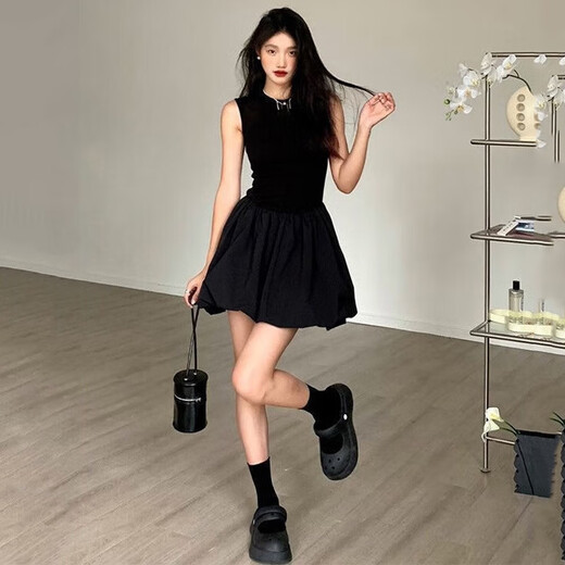 
Henmeichu black dress skirt for women in summer 2025 new high-end Hepburn style small temperament dress short skirt Black sleeveless Hepburn style short flower bud dress L [Suggested 85-120Jin [Jin equals 0.5 kg]]
