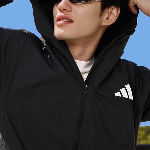 阿迪达斯 （adidas）外套男装2025夏季新款运动服拒水防泼休闲服连帽凉感皮肤衣夹克 KA9300黑色 S