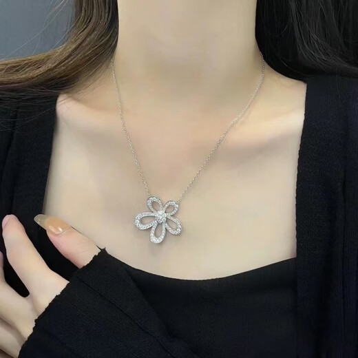 Fat Donglai's same 18k gold necklace 18K rose gold sunflower full of diamonds for women silver niche five-flower white gold-medium glossy diamond-free smile necklace