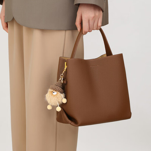 Montana West luxury high-end brand 2025 new crossbody women's bag large capacity high-end feel shoulder bag luggage bucket bag cold tea color