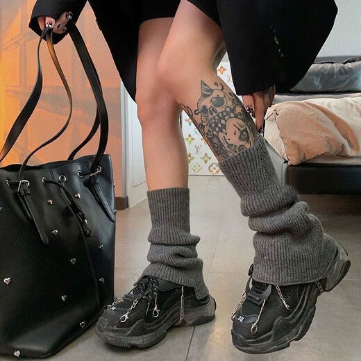 Gray piles of socks for women jk thickened knitted wool leg covers y2k spring, autumn and winter retro Japanese flared socks, brown, 1 pair, one size fits all