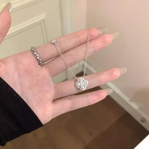 Four-leaf clover zircon style necklace, cool and sparkling, niche, simple and exquisite clavicle chain, noble and gold-like necklace, four-leaf clover necklace