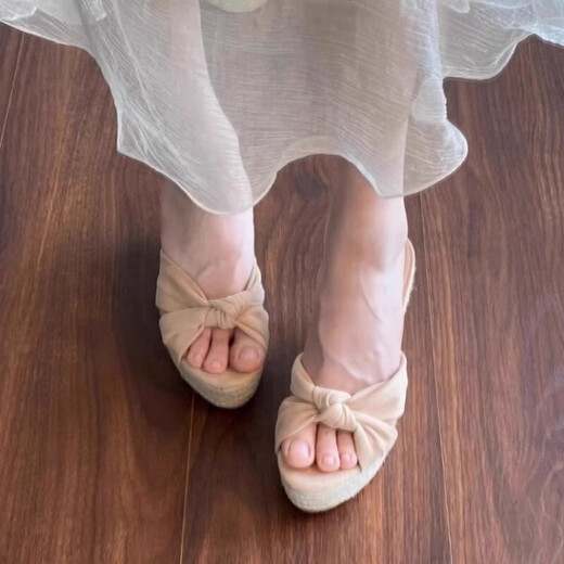 Hochzeitsartefakt 9 cm kleine Brautschuhe dicker Sohle Erhöhung ohne Müdigkeit, Strohwebgewebe und Schwammkuchen Sohle High Heel Pantoffers Aprikosenfarbe 36 36