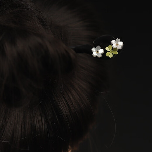 New antique style Hanfu with tassels and ebony hairpins, retro temperament, handmade palace style, suitable for Valentine’s Day Qingyun