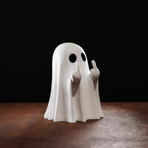 The ghost ornament with the middle finger is funny, creative and cute, a car-mounted Halloween gift for a friend’s birthday, the little ghost with the middle finger, length 5.6cm*width 5.6cm*height 8.5cm