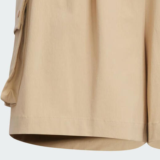 Adidas (adidas) Frauen lässig und komfortabel, schnell trocknende Sommershorts Sportstil Lose Running Five-Punkte-Stretch-Sport-Shorts JL9274 L