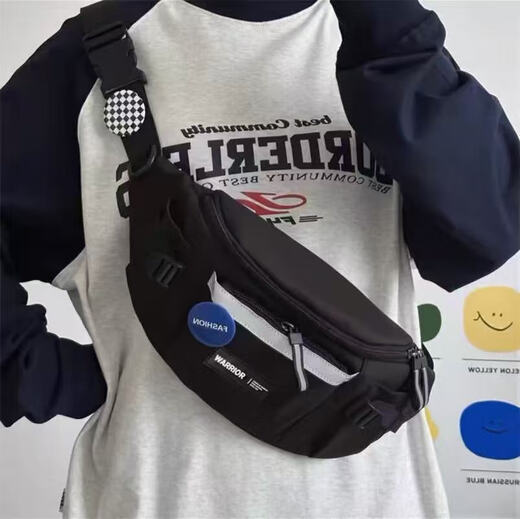 回力斜挎包男原宿工装风运动腰包新款港风百搭休闲学生骑行单肩胸包女 黑色款【带白熊猫挂件】