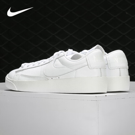 Nike Männer und Frauen Sportschuhe AV9370-111 DH9227-001 DM0107-500 43