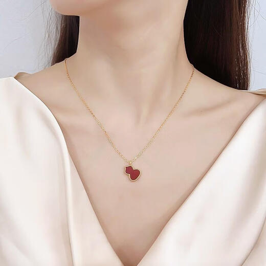 Man Fuxiang 18K gold gourd pendant color gold rose gold clavicle chain set chain au750 gold necklace birthday gift for girlfriend 18K rose gold red agate (single pendant)