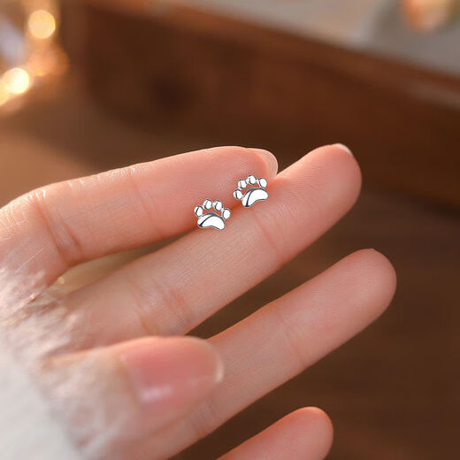 OAZS999 Pure Silver Kitten Claw Screw Earrings for Women Cute Animal Earrings Sterling Silver Ear-Removing No-Removal Ear Needles Children's Accessories S999 Pure Silver Kitten Claw Screw Earrings