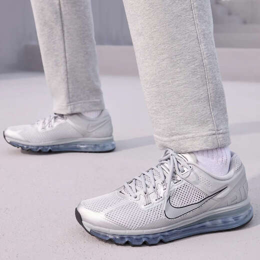 Nike (Nike) белые кроссовки Air Max 2013 M Белая черная мужская обувь воздушная подушка серебряная женская обувь HF4884-100 HF4884-100 42