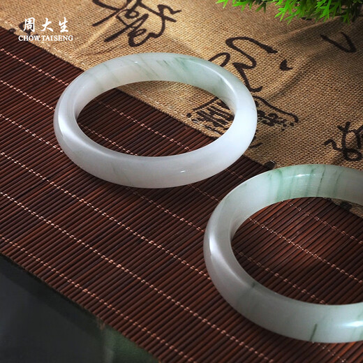 Zhou Dasheng's Earthly Fireworks Tianshan Emerald Bracelet Floating Flower Step Off Bracelet Imperial Concubine Jade Bracelet New Year's Gift for Mom and Girlfriend