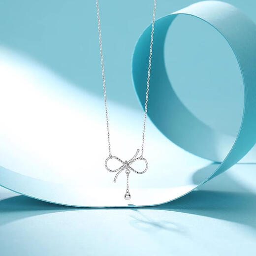 Chao Acer bow platinum necklace women's pendant clavicle chain chain birthday gift priced at 100 yuan C about 2.15g chain length about 45cm