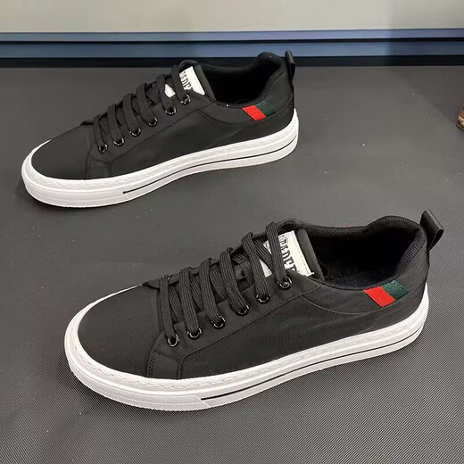 Weiße Leinwandschuhe für Männer im Sommer 2025 neue atmungsaktive Brettschuhe für Männer Boutique Anti-Odor High-End-Mode weiße Schuhe für Männer schwarz 42