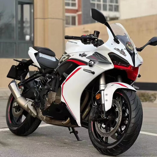 Second-hand new Qianjiang QJ racing 600 four-cylinder water-cooled heavy motorcycle large-row sports car party racing spring breeze 675SR motorcycle gray