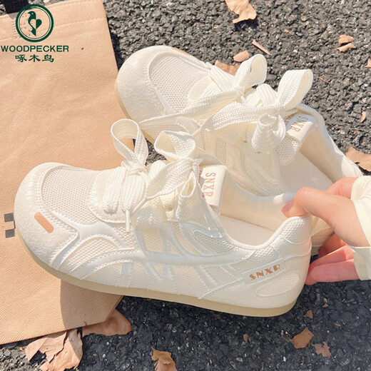 啄木鸟夏季百搭透气网面小白鞋子女2025新款德训鞋薄底内增高休闲板鞋子 米色 37