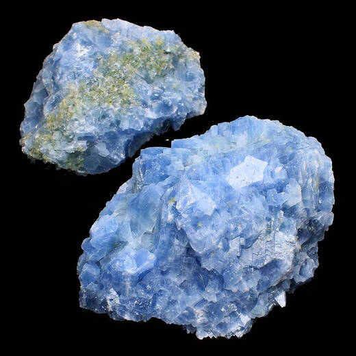 Un fantasme d'une chose et une image de l'ornement de pierre de cristal bleu naturel naturel en minerai de cristal grande laine pierre décorative r9712 grande pierre de cristal bleu