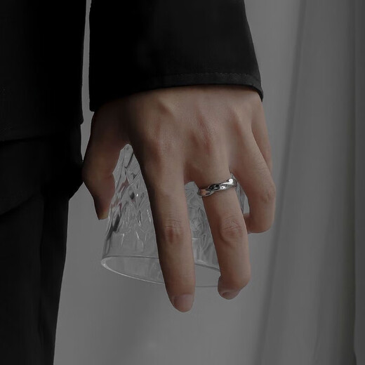 Möbius ring ring for men, trendy niche design, opening for couples, index finger, retro light luxury, high-end sense M1486 Möbius ring ring, opening adjustable