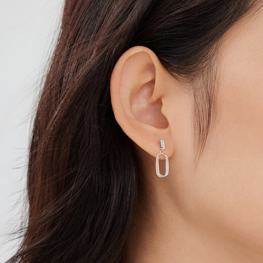 Lukfook Jewelry Platinum 950 Möbius Ring Platinum Earrings Earrings Gift Price GJPTBE0008 1.93g (including labor cost 201 yuan) with silicone ear plugs