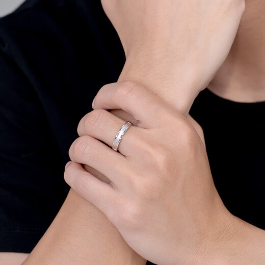 Zhou Dajin CHOW TAI KINGpt950 platinum promise ring for men and women, exquisite, simple, fashionable opening, adjustable Valentine's Day gift, promise ring 4.64g