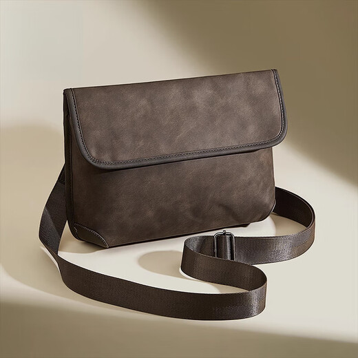 
AnySmicSUSTYLE International First-line Brand Retro Crossbody Bag Chest Bag 2025 New Niche Commuter Casual Waist Brown