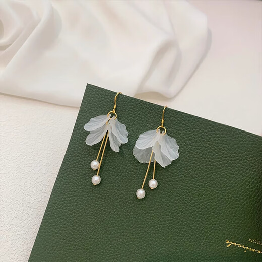 UOSU petal tassel earrings for women S925 silver needle hypoallergenic light luxury niche earrings seaside super fairy shell pearl ear hooks a pair of petal tassel earrings