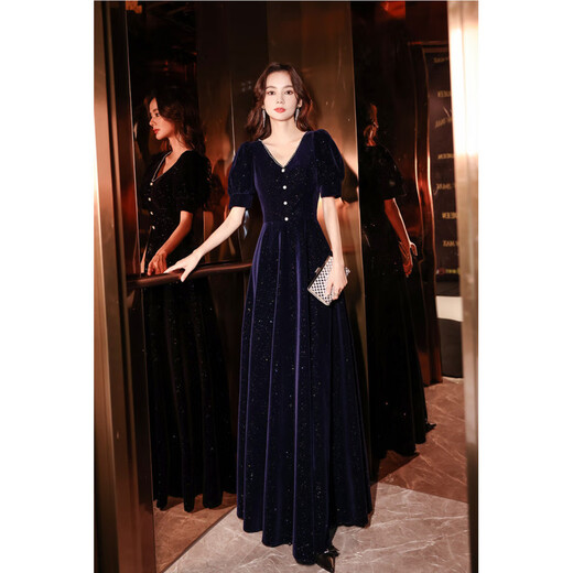 Aoyanlai large size velvet evening dress for fat women, slimming 200 Jin Jin equals 0.5 kg, banquet temperament host long annual meeting dress plus fat, black 4XL (160 Jin Jin equals 0.5 kg, 180 Jin Jin equals 0.5 kg)