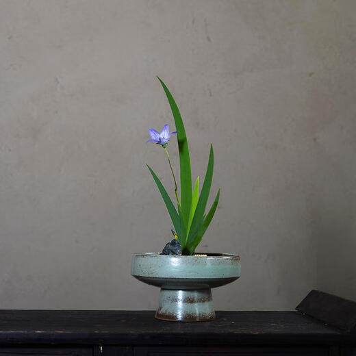 Yu Senyi picks up the littered old antique old high-legged vase old items new Chinese tea room ornaments literati flower arrangement utensil Japanese style emerald green number 1278 lonely flower utensil medium