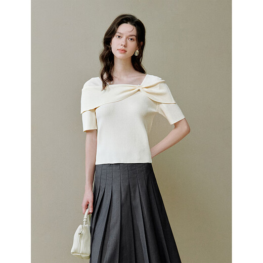 Inman Sweet Bow Thin Strick Pullover 2025 Sommer Frauen neuer französischer Kinkle One-Shoulder Kurzarm Beige M.