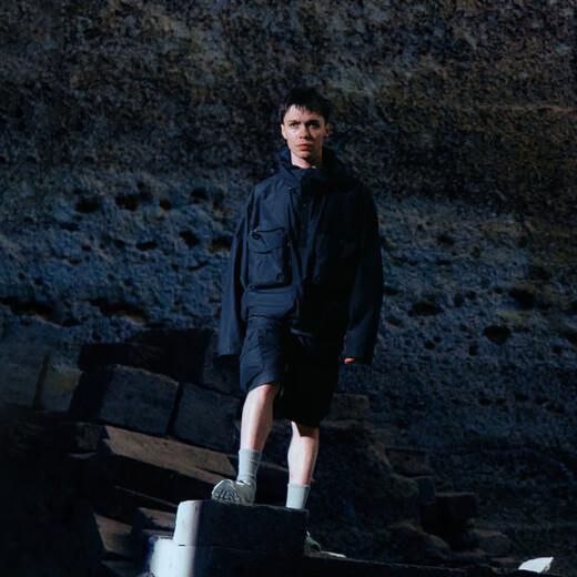 迪桑特（DESCENTE）BLANCALLTERRAIN81轻户外徒步男女款梭织套头上衣 GY-GY S (165/88A)