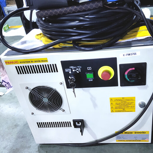 Second-hand FANUC FANUC small robot Mate 200iD handling assembly grabbing six-axis robot arm robot rental minimum 1 month