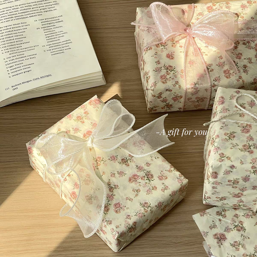 Romantic pink small floral snow pear paper flowers, floral art, high-looking gift wrapping paper, holiday surprise for girlfriend, 10 pieces of floral snow pear paper + one roll of cream fishtail yarn