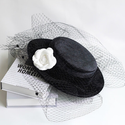 Gisela Hepburn style hat, autumn and winter European and American celebrity small fragrance light luxury Hepburn style photography photography felt hat retro British black pearl felt hat