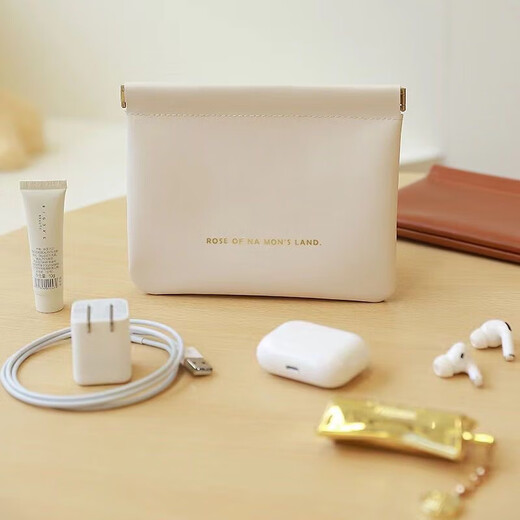 Portable storage bag, data cable charger, earphones, mobile power supply, storage cosmetic bag, light luxury portable mini bag, lipstick closure, inner bag shrapnel automatic sealing, girly pink 13.7cm*18cm, automatic closing, large capacity, light luxury texture, skin-friendly feel, velvet lining