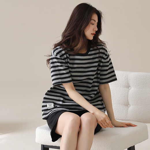红豆（Hodo）2025睡衣女夏季短袖短裤黑色条纹休闲可外穿简约家居服套装 XYZT9885_套装 M _建议75-95斤