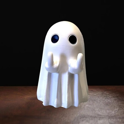 The ghost ornament with the middle finger is funny, creative and cute, a car-mounted Halloween gift for a friend’s birthday, the little ghost with the middle finger, length 5.6cm*width 5.6cm*height 8.5cm