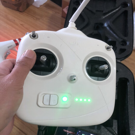 DJI3 Phantom 3 dron aéreo Cámara 4K HD Avión de segunda mano de cuatro ejes Paquete de tres potencias Phantom 3A (control remoto normal)