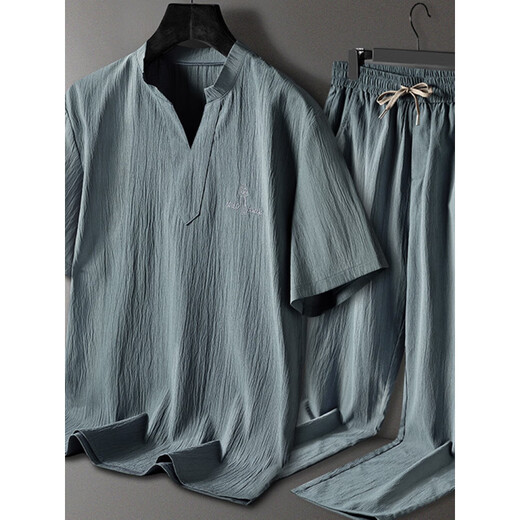 Langsha Pyjamas Herren Sommer mittleren Alters mit kurzärztem Hose im mittleren Alter.