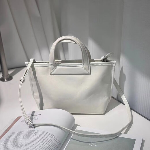 Bulldrome Women's Bag 2025 Nuevo diseño de nicho de nicho Bolso de cuero de alta gama Bolso para mujeres Versátil Versátil de un solo hombro Crossbody Bolse de moda de color caqui-Large-1396 (Aimorii)
