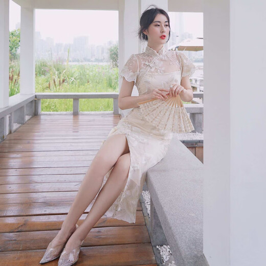 尚晗荷花香刺绣国风改良开叉旗袍2025夏季新款气质修身显瘦连衣裙 米白色优质版 6626 XL