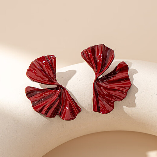 Qlady red skirt earrings women's silver needle earrings exaggerated European and American temperament earrings 2025 new high-end niche earrings