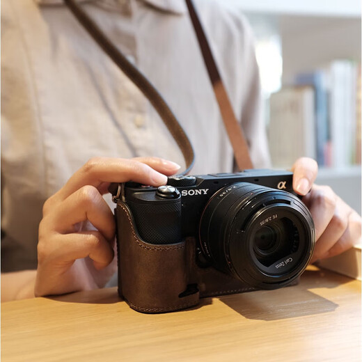 
Suitable for Sony 7 camera bag micro single protective cover leather case 7374 genuine leather 96400 base A7C Crazy Horse leather [Leather base]