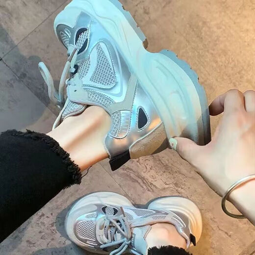 Chaoyunyue Store Zhao Lusi gleiche Dick-Soled-Dad-Schuhe für Frauen im Jahr 2025 Frühling neuer super heißer, vielseitiger, atmungsaktiv
