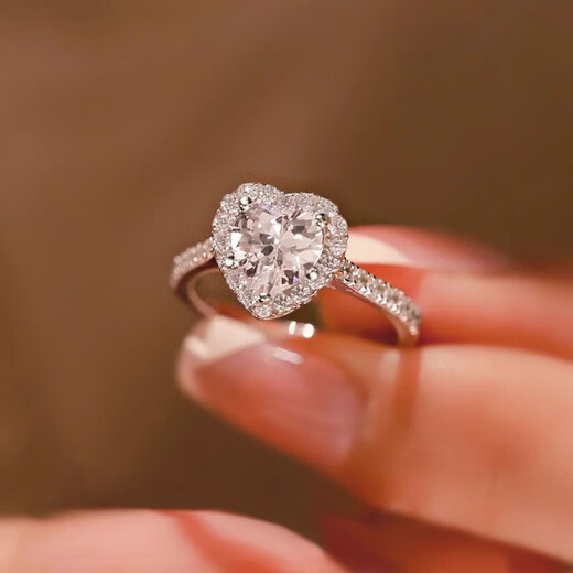 Pt950 platinum love-shaped moissanite diamond ring for women. One-carat diamond ring for marriage. Gift for girlfriend and wife. Love-shaped moissanite diamond ring 50 points - light luxury model. If you are closed, you need to contact customer service/remark the circle number.